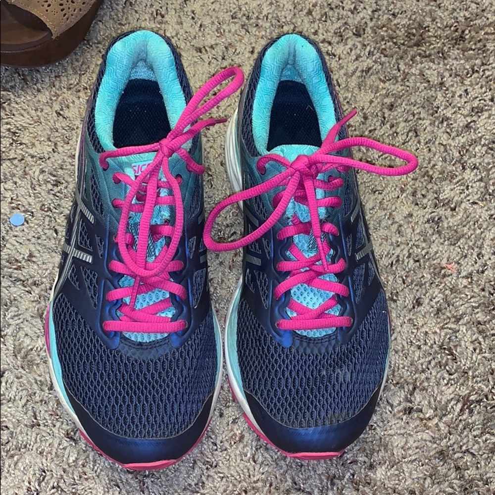 ASICS TENNIS SHOES